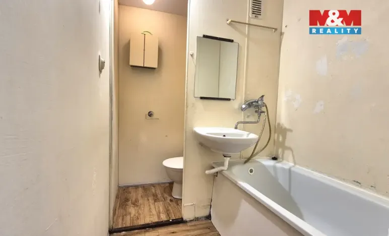 Pronájem bytu 1+kk, Most, M. G. Dobnera, 22 m2