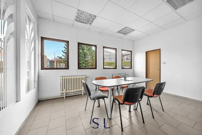 Prodej výrobních prostor, Turnov, Hruborohozecká, 2500 m2
