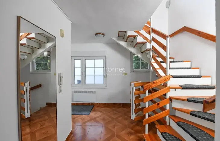 Pronájem vily, Praha - Nebušice, V březinkách, 365 m2
