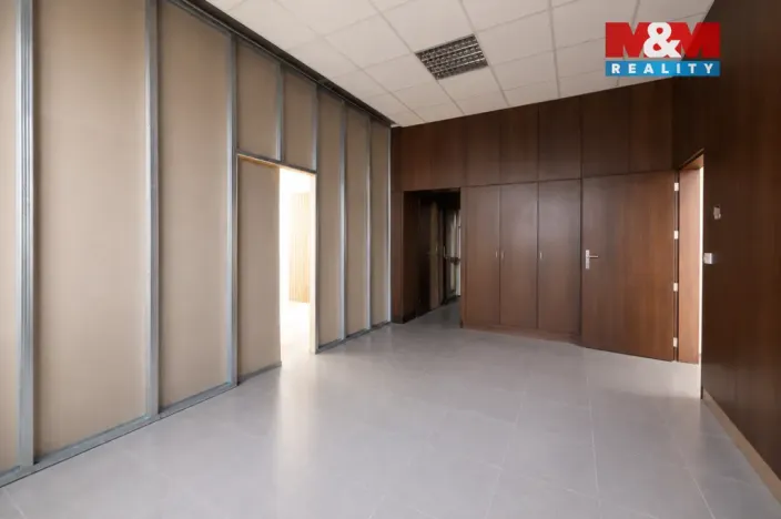 Pronájem obchodního prostoru, Plzeň - Jižní Předměstí, Husova, 93 m2
