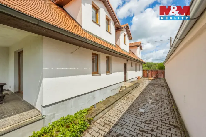 Prodej rodinného domu, Krakovec, 200 m2