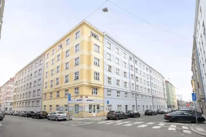 Prodej bytu 3+kk, Praha - Holešovice, Šternberkova, 100 m2