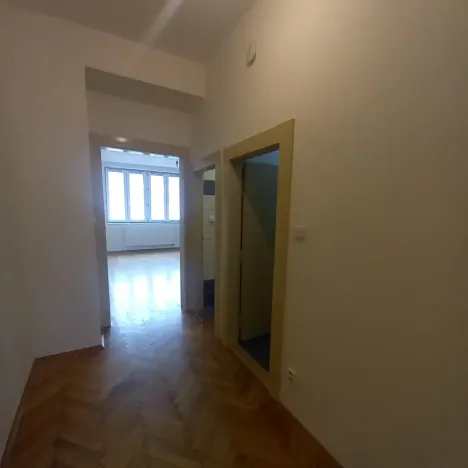 Pronájem bytu 2+1, Praha - Libeň, Sokolovská, 89 m2