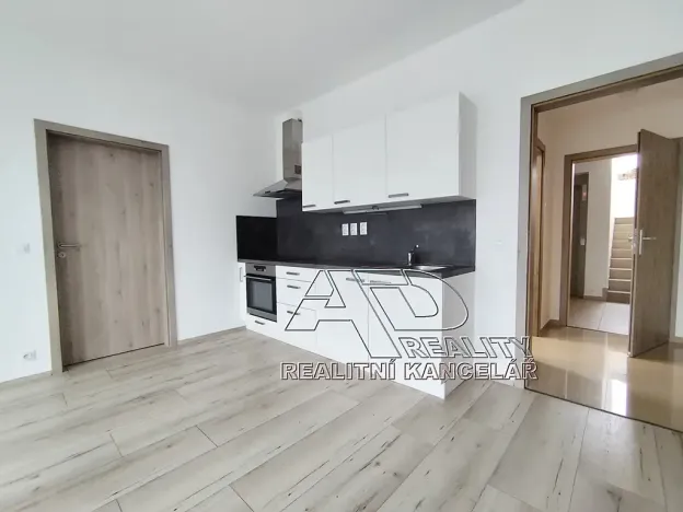 Pronájem bytu 2+kk, České Budějovice, Na Zlaté stoce, 46 m2