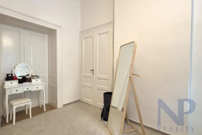 Pronájem bytu 3+1, Praha - Žižkov, Husitská, 76 m2