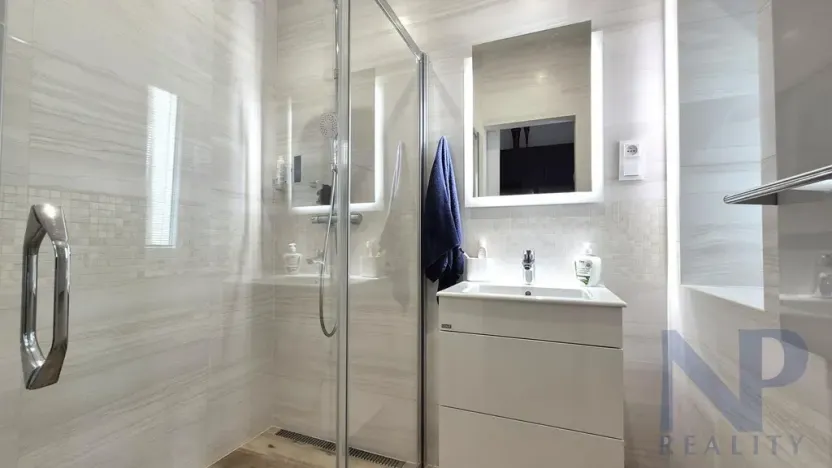 Pronájem bytu 3+1, Praha - Žižkov, Husitská, 76 m2