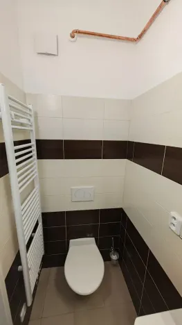 Pronájem bytu 1+1, Praha - Nové Město, Na bojišti, 32 m2