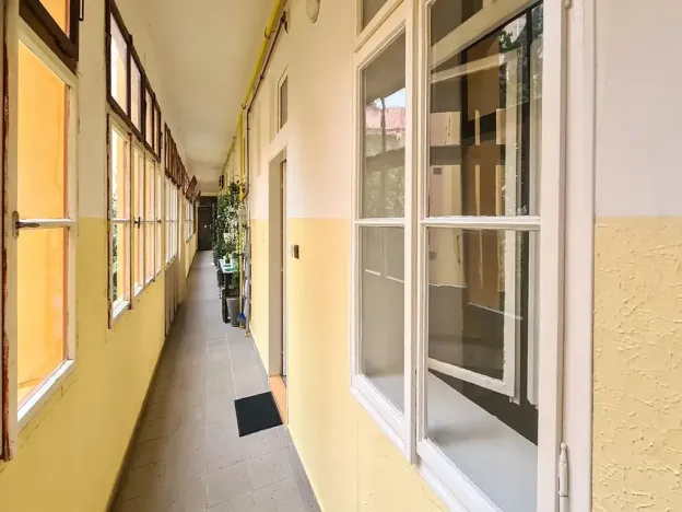 Pronájem bytu 1+1, Praha - Nové Město, Na bojišti, 32 m2