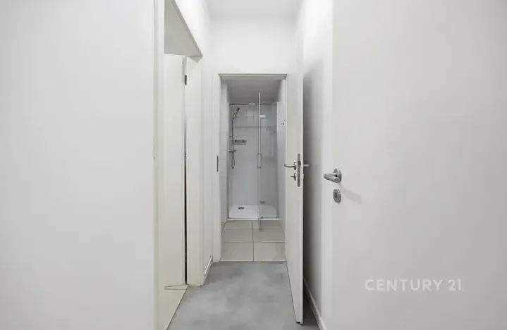 Pronájem kanceláře, Praha - Smíchov, Na Zatlance, 232 m2