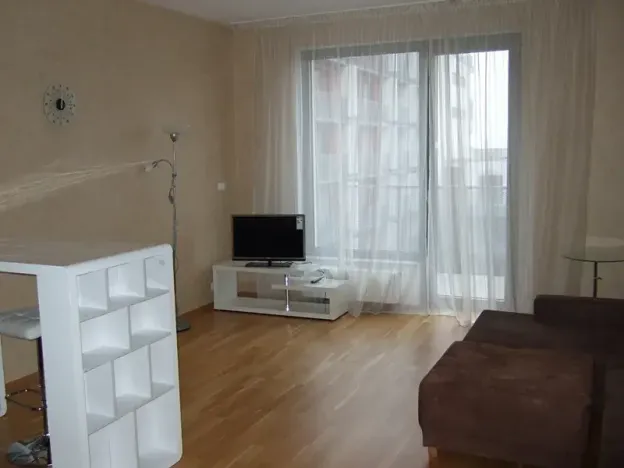 Pronájem bytu 1+kk, Praha - Vinohrady, Korunní, 45 m2