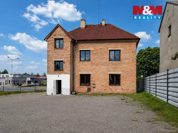 Pronájem komerčního pozemku, Praha, Náchodská, 190 m2