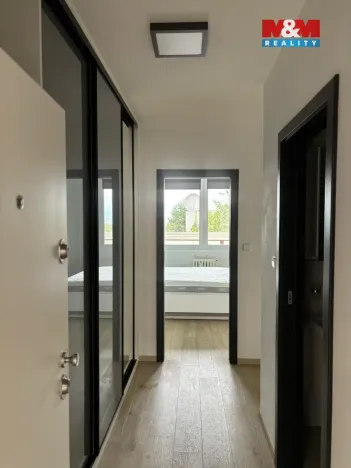 Pronájem bytu 2+kk, Praha - Kobylisy, Třeboradická, 45 m2