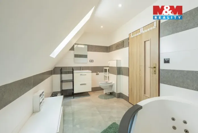 Prodej rodinného domu, Středokluky, V Chaloupkách, 111 m2