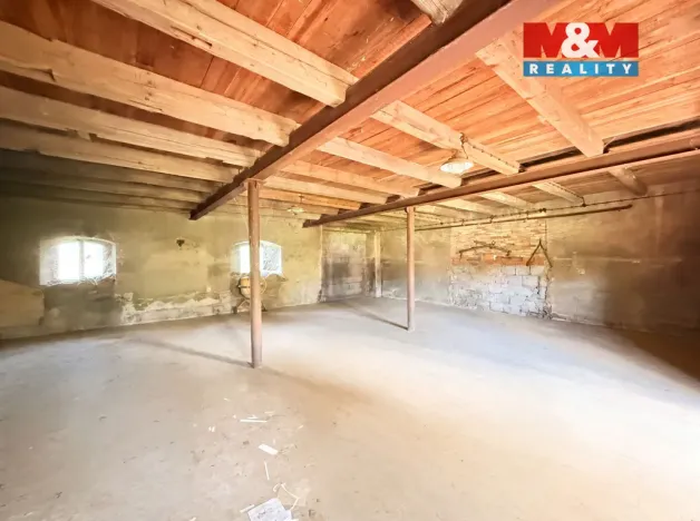 Prodej zemědělské usedlosti, Zálužice, 200 m2
