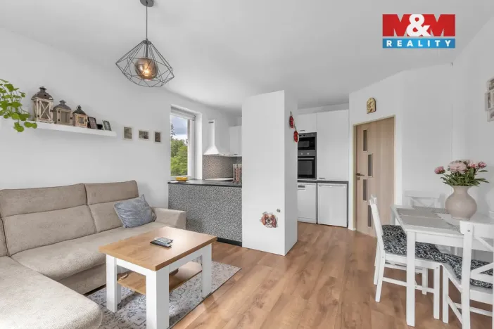 Prodej bytu 3+kk, Luštěnice - Zelená, Lesní, 61 m2