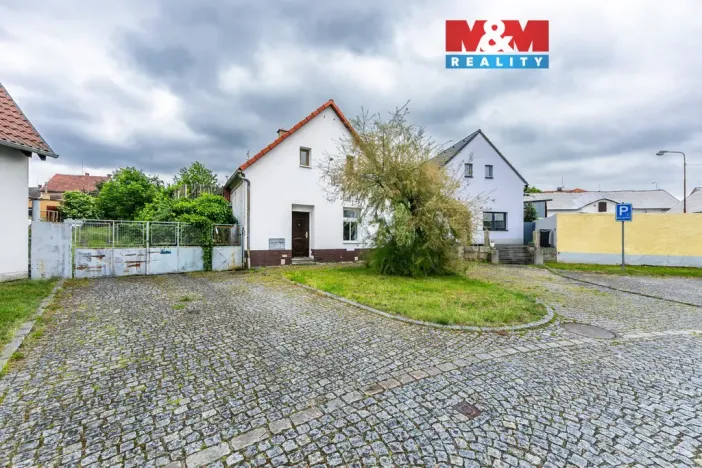 Prodej rodinného domu, Holýšov, náměstí 5. května, 230 m2