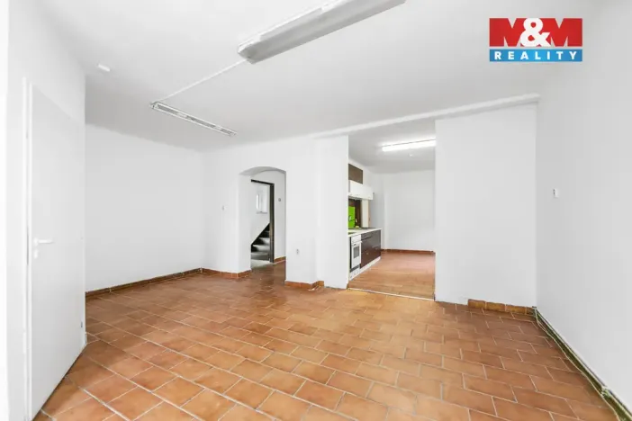 Prodej rodinného domu, Holýšov, náměstí 5. května, 230 m2