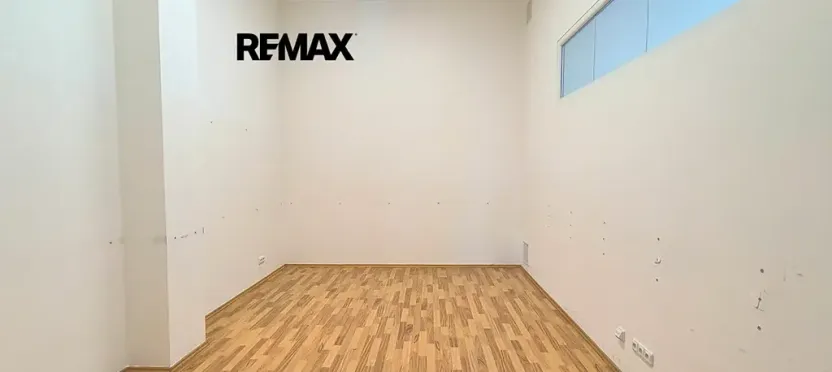Pronájem kanceláře, Praha - Kobylisy, Horňátecká, 19 m2