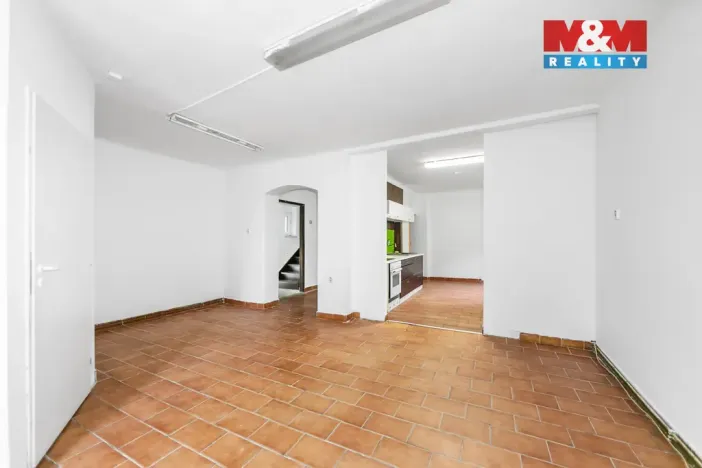 Prodej činžovního domu, Holýšov, náměstí 5. května, 230 m2
