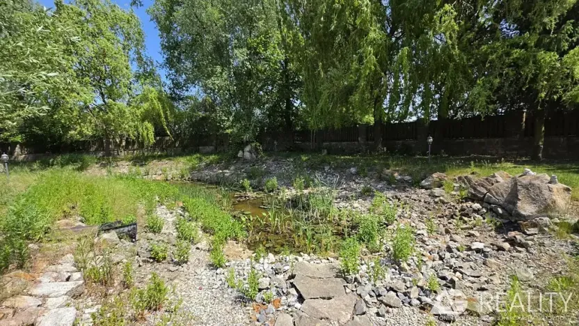 Prodej komerčního pozemku, Úžice, 68855 m2