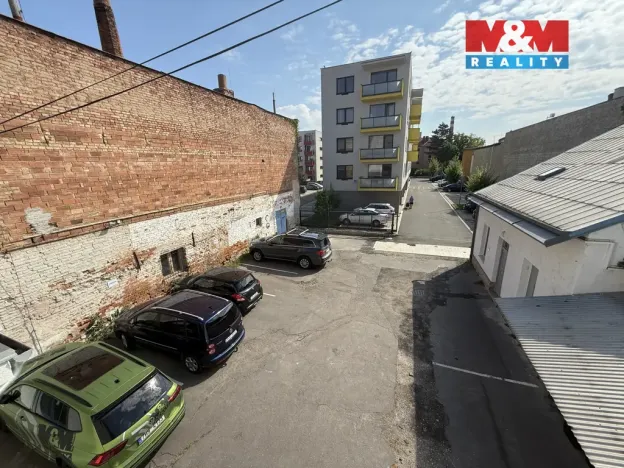 Pronájem obchodního prostoru, Pardubice - Zelené Předměstí, 17. listopadu, 82 m2