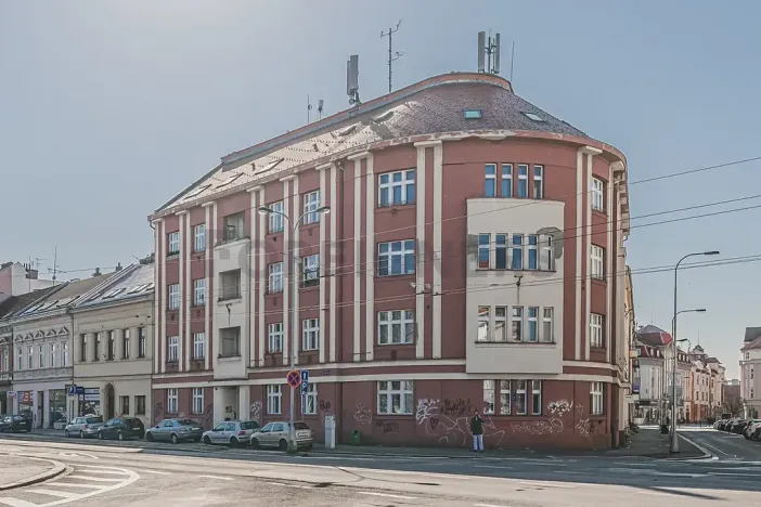 Pronájem pokoje, Hradec Králové, náměstí 5. května, 18 m2
