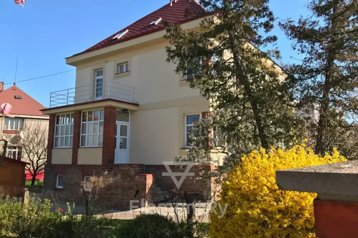 Pronájem bytu 1+1, Hradec Králové, V Lipkách, 32 m2