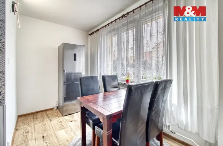 Prodej bytu 2+1, Chomutov, Pod Břízami, 61 m2