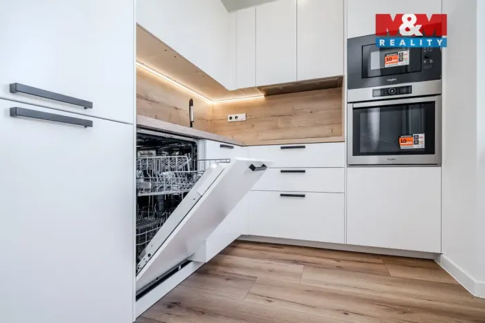 Prodej bytu 3+kk, Ostrava - Poruba, Charkovská, 58 m2