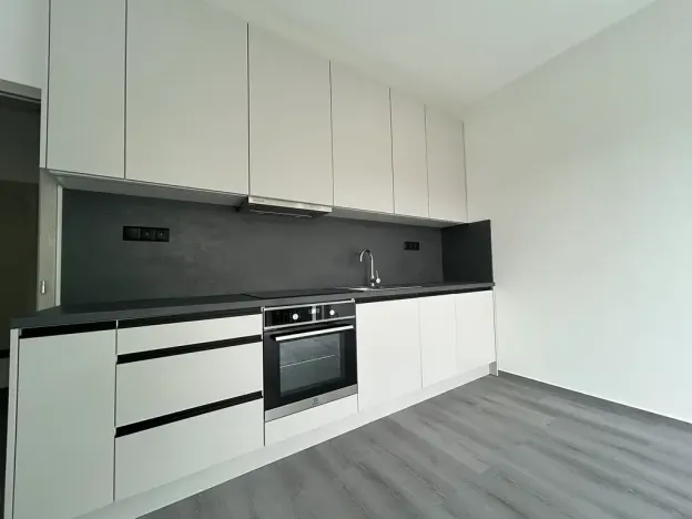Pronájem bytu 2+kk, Milovice, Kaštanová, 49 m2