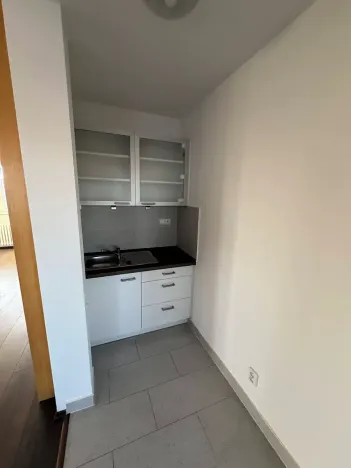 Pronájem kanceláře, Praha - Horní Počernice, Bystrá, 120 m2