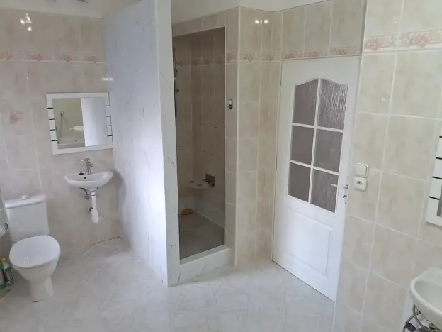 Pronájem obchodního prostoru, Žatec, U Oharky, 98 m2