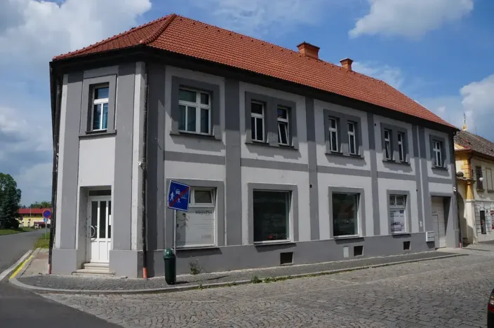 Pronájem obchodního prostoru, Žatec, U Oharky, 98 m2