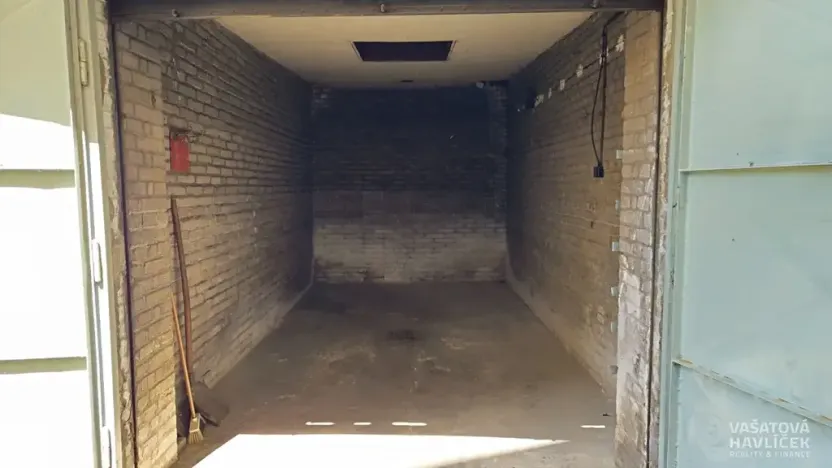 Prodej garáže, Hradec Králové, 19 m2