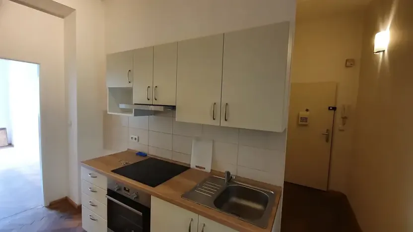 Pronájem bytu 2+kk, Praha - Smíchov, Radlická, 50 m2