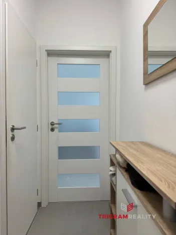 Pronájem bytu 2+kk, Praha - Veleslavín, Na okraji, 45 m2