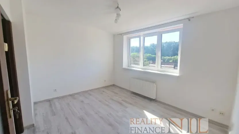 Pronájem bytu 2+kk, Tlučná, V Rybníčkách, 52 m2