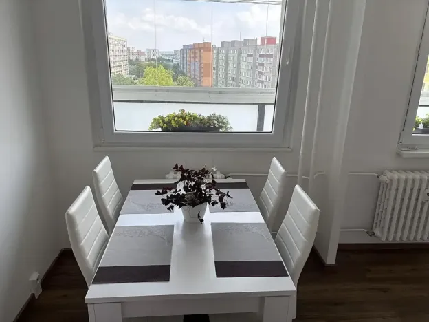 Pronájem bytu 3+1, Praha - Horní Měcholupy, Milánská, 70 m2