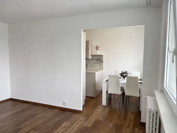 Pronájem bytu 3+1, Praha - Horní Měcholupy, Milánská, 70 m2