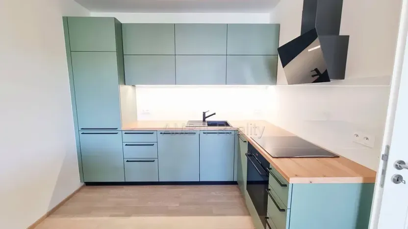 Pronájem bytu 2+kk, Praha - Modřany, Mezi vodami, 70 m2