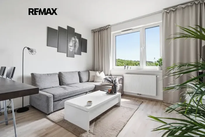 Prodej bytu 2+kk, Praha - Vysočany, Strnadových, 50 m2