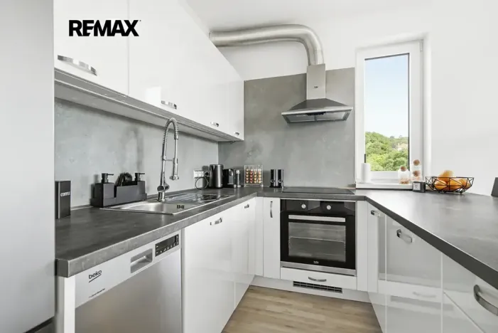 Prodej bytu 2+kk, Praha - Vysočany, Strnadových, 50 m2