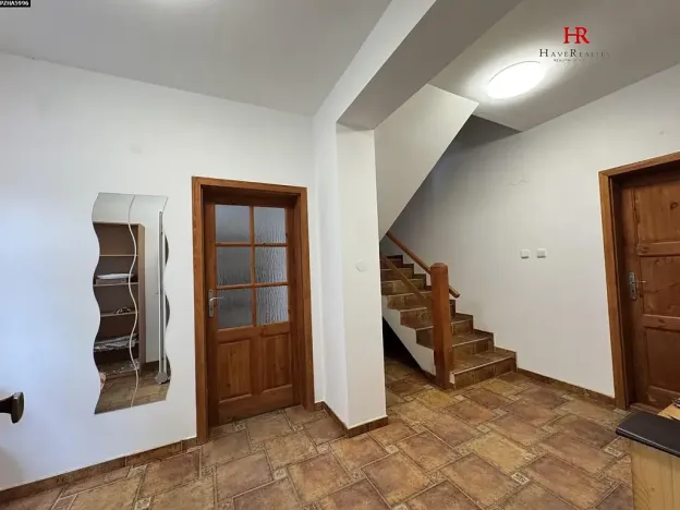 Pronájem rodinného domu, Načeradec, Zámecké náměstí, 170 m2