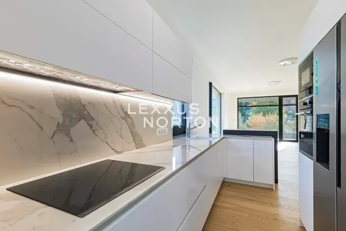 Pronájem bytu 4+kk, Praha - Střešovice, Na dračkách, 138 m2