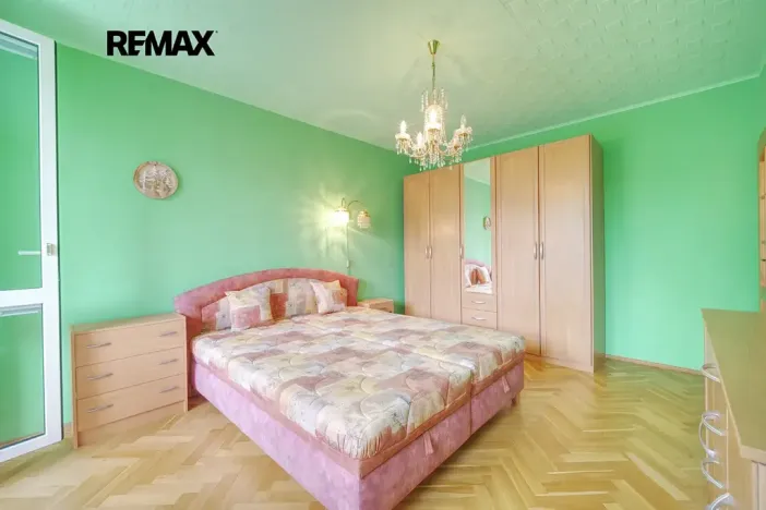 Prodej bytu 3+1, Horní Slavkov, U Lesoparku, 77 m2