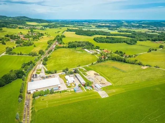 Prodej komerčního pozemku, Omlenice, 2175 m2
