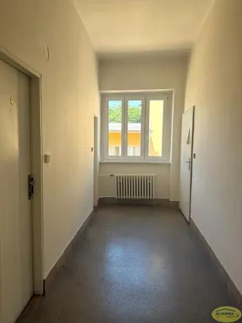 Pronájem kanceláře, Kroměříž, Vejvanovského, 17 m2