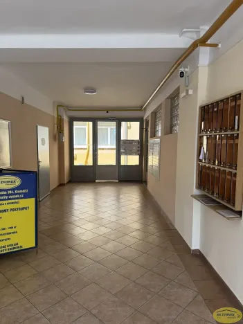 Pronájem kanceláře, Kroměříž, Vejvanovského, 17 m2