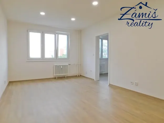 Pronájem bytu 2+1, Kladno, Litevská, 62 m2