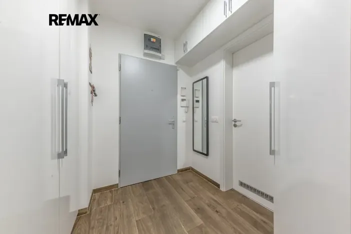 Prodej bytu 2+kk, Praha - Modřany, K Vystrkovu, 62 m2